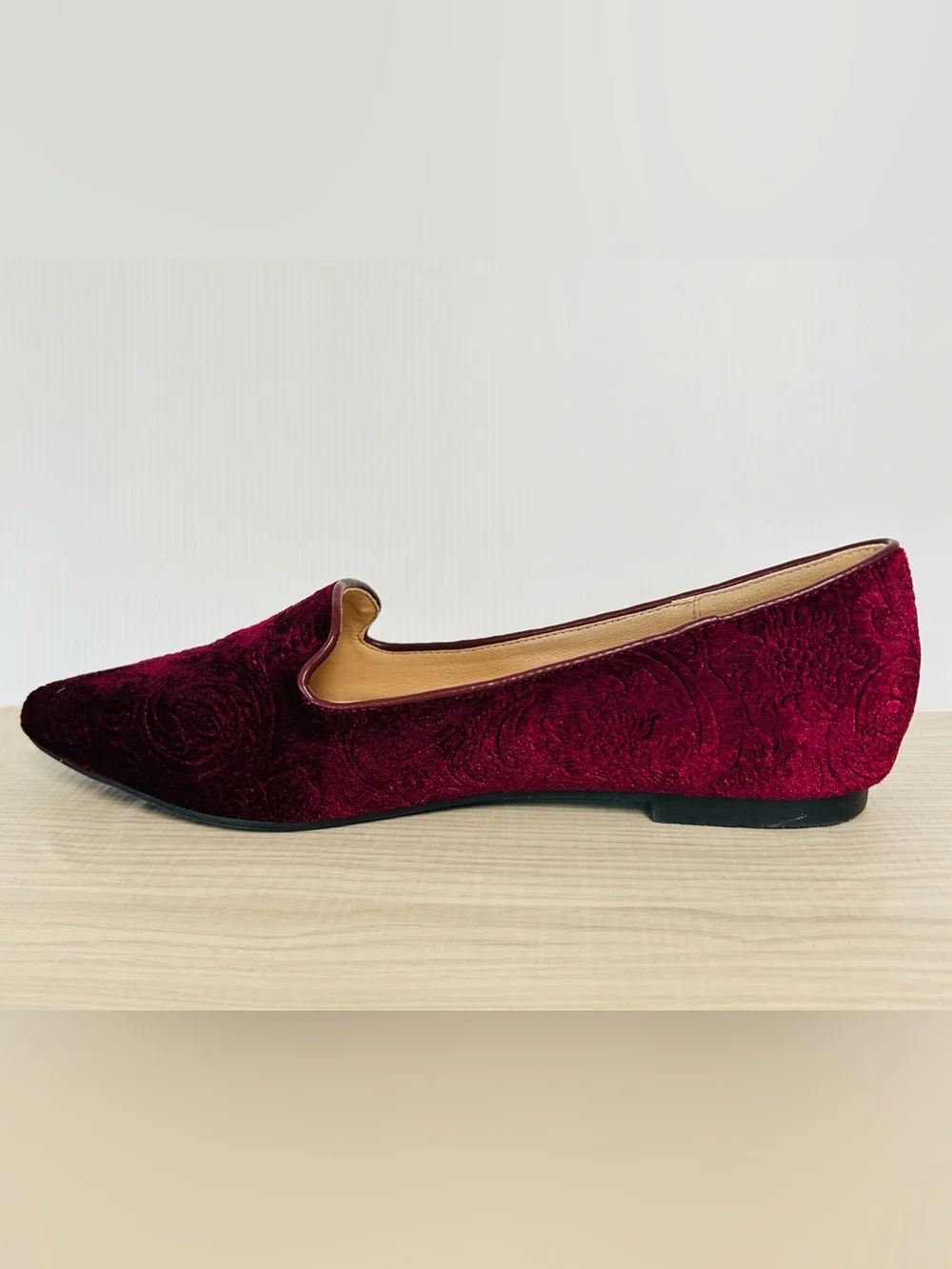 Dolce Nome NWOT “Pico” Leather Burgundy Geometric Embossed Loafers Womens 9